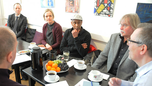 Beskæftigelses- og integrationsborgmester på besøg i Café Exit