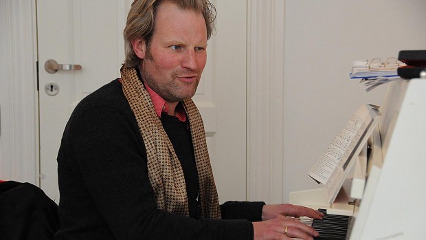 Esben Just spiller ved kultureftermiddag