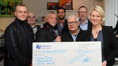 Pia Allerslev overrakte 25.000 kr. fra Østifterne